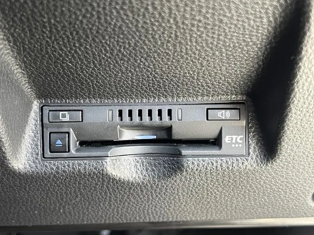 Toyota YARIS CROSS HYBRID Z 2022 — миниатюра 4