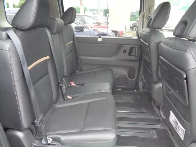 Nissan SERENA E-POWER HIGHWAY STAR V 2023 — миниатюра 5