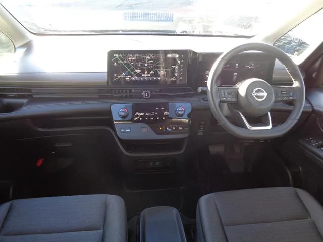 Nissan SERENA E-POWER HIGHWAY STAR V 2023 — миниатюра 4