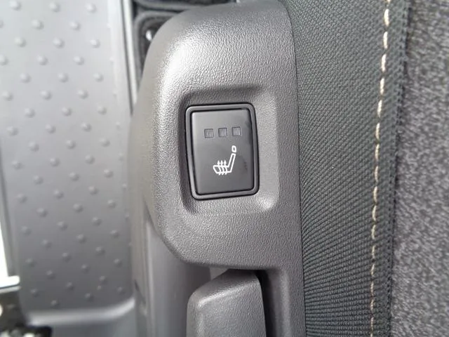 Nissan SERENA E-POWER HIGHWAY STAR V 2023 — миниатюра 4