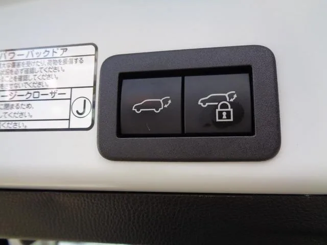 Toyota YARIS CROSS HYBRID Z 2023 — миниатюра 4