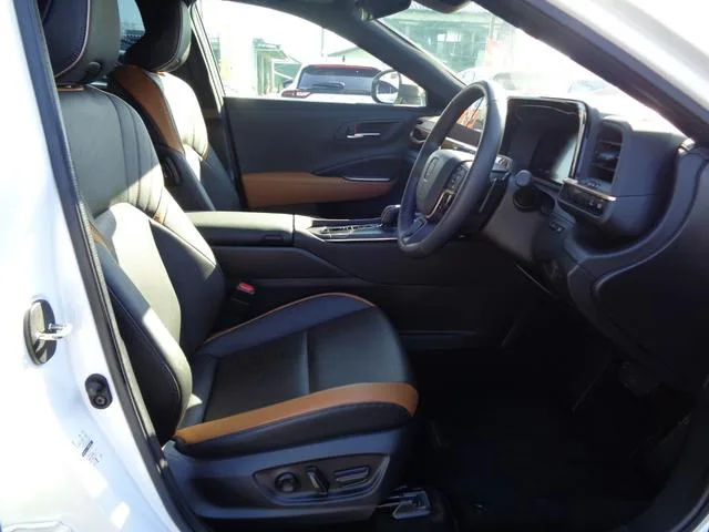 Toyota CROWN CROSSOVER RS ADVANCED 2023 — миниатюра 5