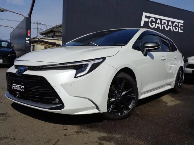 Toyota COROLLA TOURING HYBRID WB 2023 — фото 1, купить с доставкой в Москву