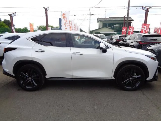 Lexus NX NX350H VERSION L 2023 — миниатюра 2