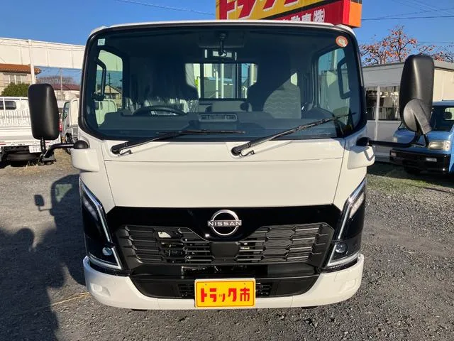 Nissan ATLAS TRUCK 2025 — миниатюра 3