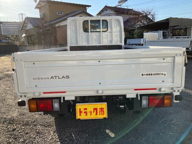 Nissan ATLAS TRUCK 2025 — миниатюра 5