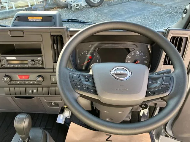 Nissan ATLAS TRUCK 2025 — миниатюра 3