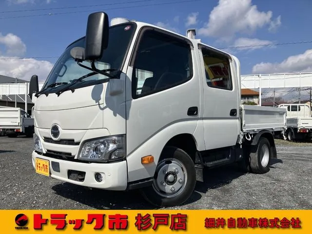 Hino DUTRO DOUBLE CAB 2022 — фото 1, купить с доставкой в Москву