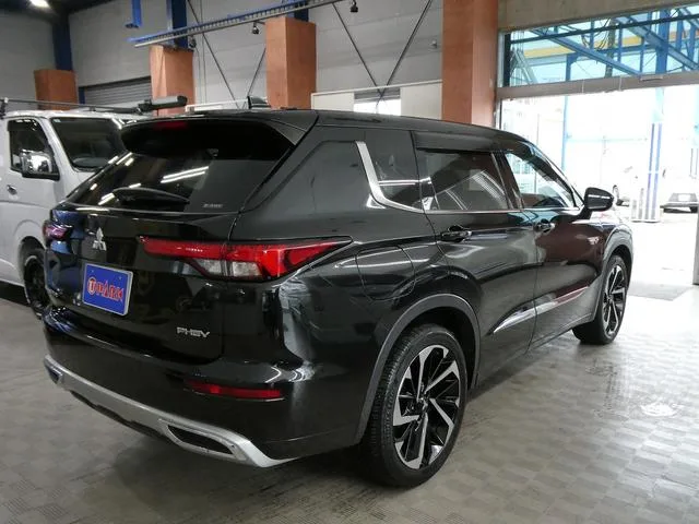 Mitsubishi OUTLANDER PHEV P 2022 — миниатюра 3