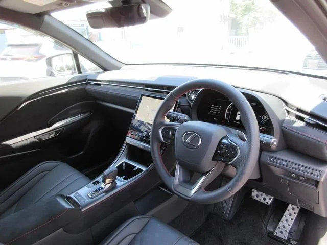 Lexus LBX MORIZO RR 2025 — миниатюра 3