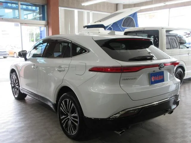 Toyota HARRIER PHEV Z 2023 — миниатюра 4