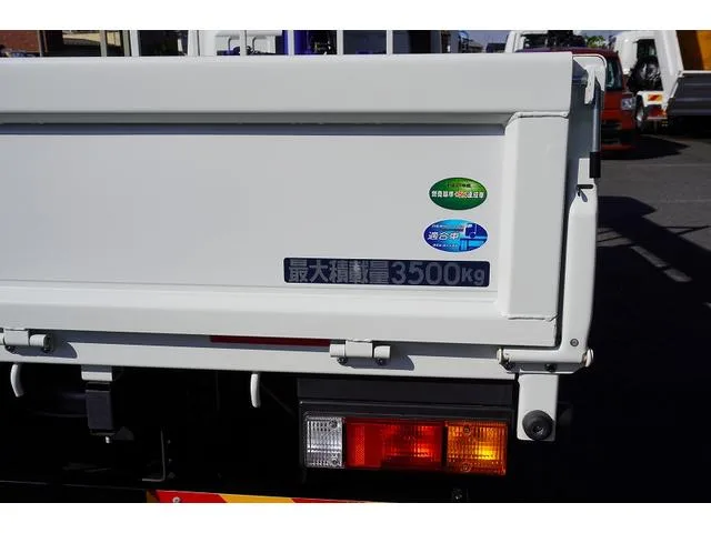 Mitsubishi Fuso CANTER 2023 — миниатюра 5