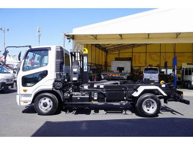 Mitsubishi Fuso FIGHTER 2024 — миниатюра 2