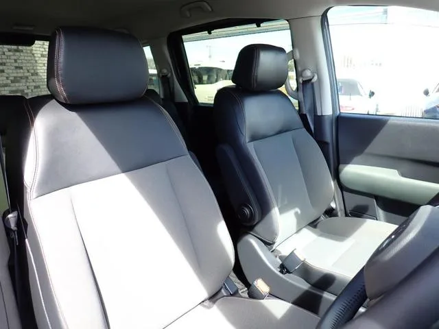 Honda FREED E:HEV CROSSTAR 2025 — миниатюра 4