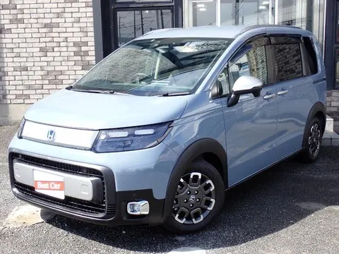 Honda FREED 2025 купить в Москве