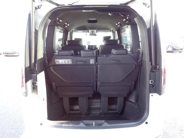 Honda STEPWAGON E:HEV SPADA 2023 — миниатюра 4