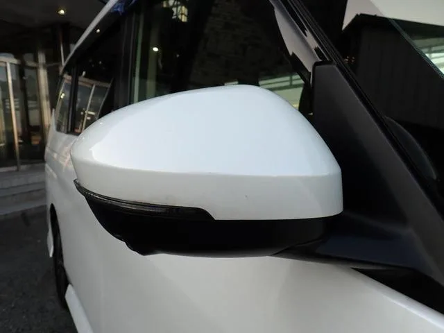 Nissan SERENA E-POWER HIGHWAY STAR V 2024 — миниатюра 3