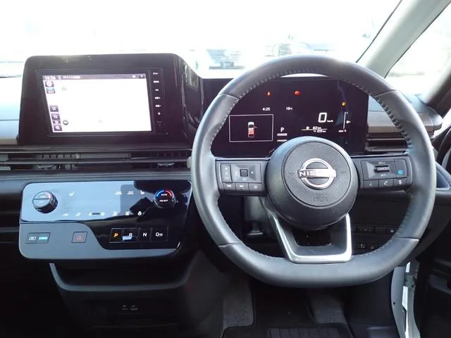 Nissan SERENA E-POWER HIGHWAY STAR V 2024 — миниатюра 5