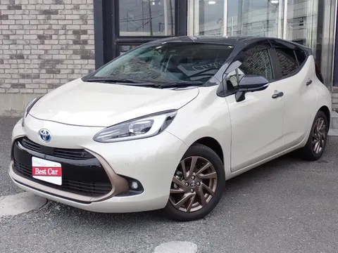 Toyota AQUA 2025 buy in Moscow
