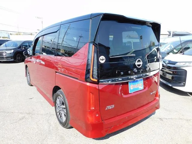 Nissan SERENA E-POWER HIGHWAY STAR V 2025 — миниатюра 3
