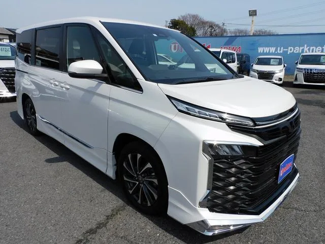 Toyota VOXY HYBRID S-Z 2023 — миниатюра 2
