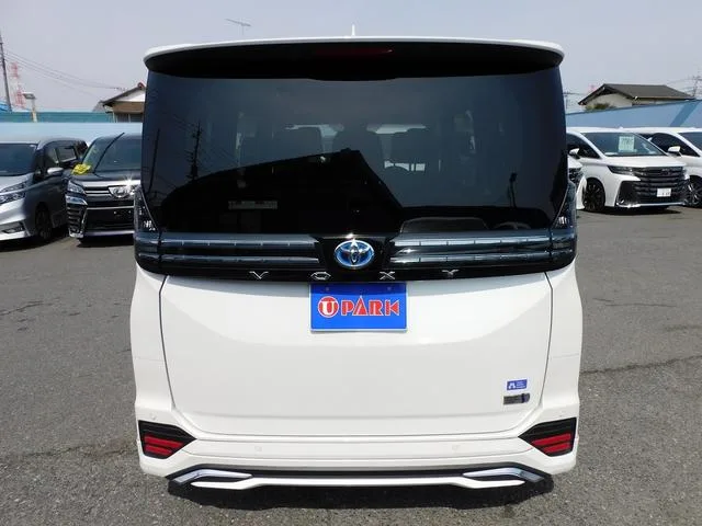 Toyota VOXY HYBRID S-Z 2023 — миниатюра 3