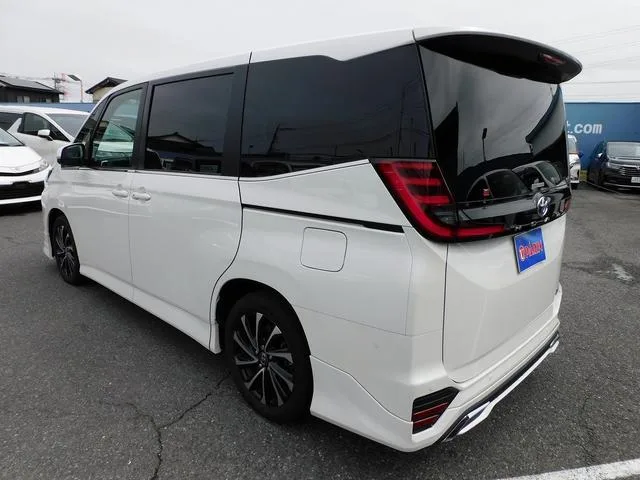 Toyota NOAH HYBRID S-Z 2025 — миниатюра 2