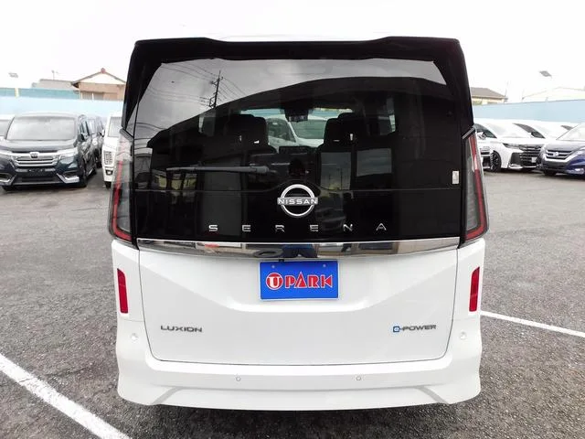 Nissan SERENA E-POWER LUXION 2023 — миниатюра 3
