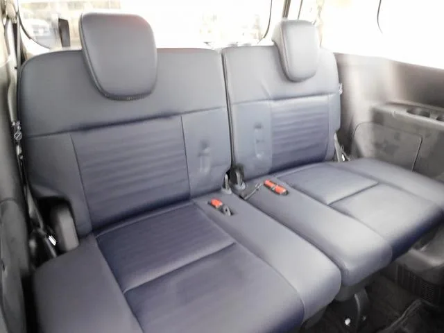 Nissan SERENA E-POWER LUXION 2023 — миниатюра 5