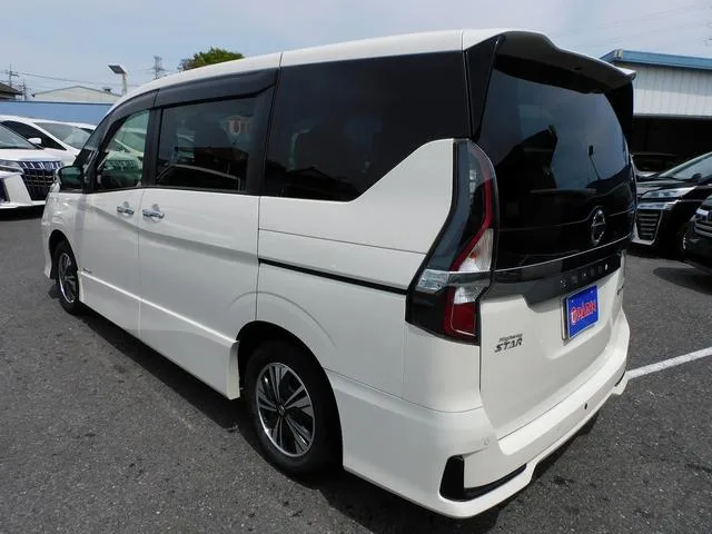 Nissan SERENA E-POWER HIGHWAY STAR V 2022 — миниатюра 2