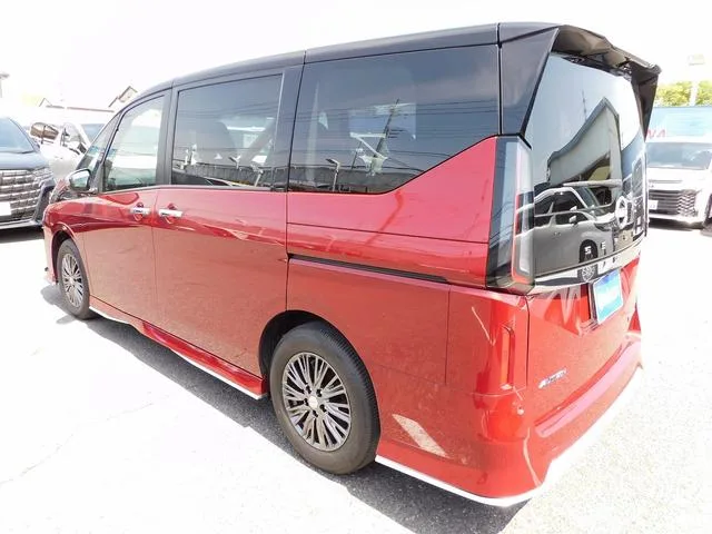 Nissan SERENA E-POWER AUTECH 2024 — миниатюра 2