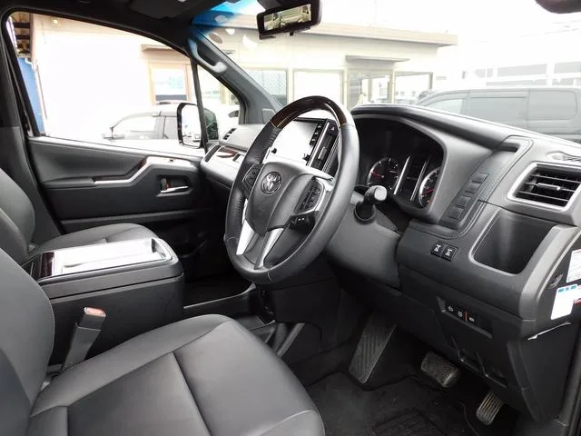 Toyota GRANACE PREMIUM 2023 — миниатюра 3