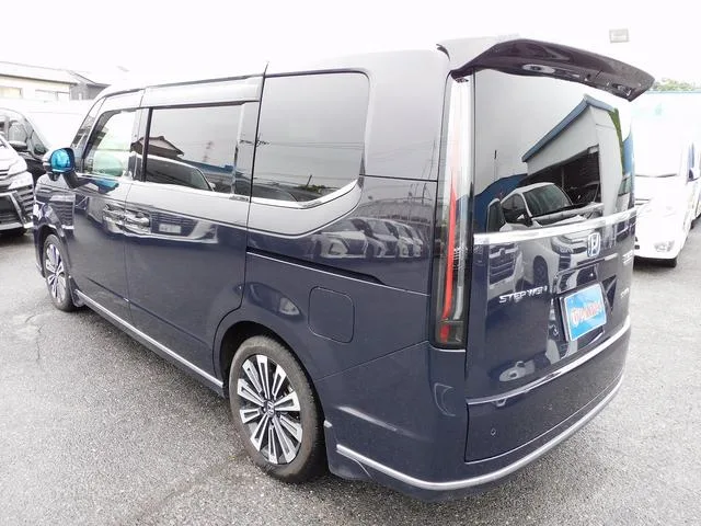 Honda STEPWAGON E:HEV SPADA PREMIUM LINE 2022 — миниатюра 2