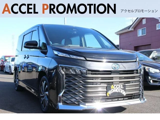 Toyota VOXY HYBRID S-Z 2023 — фото 1, купить с доставкой в Москву