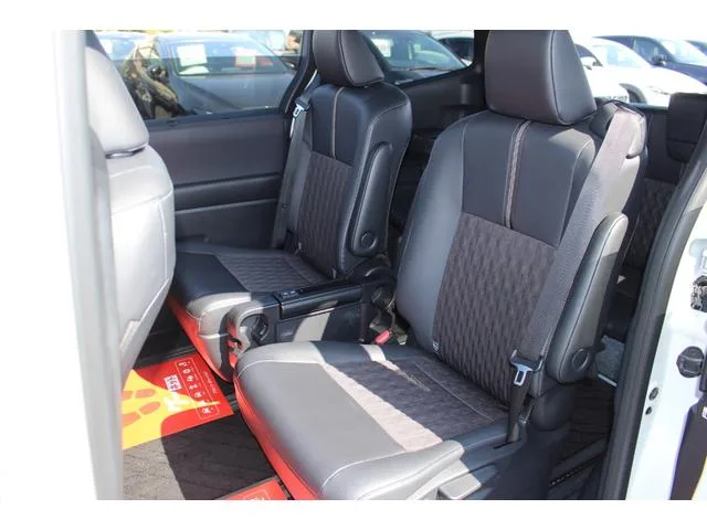 Toyota NOAH HYBRID S-Z 2023 — миниатюра 4