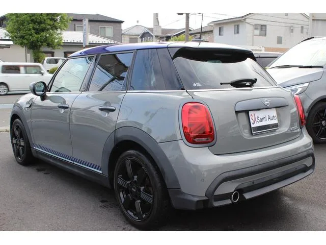 MINI MINI COOPER D BRICK LANE EDITION 2022 — миниатюра 2