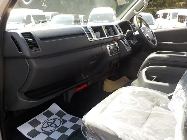 Toyota HIACE WAGON GRAND CABIN 2025 — миниатюра 4