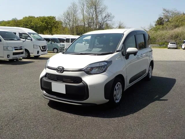 Toyota SIENTA X 2023 — миниатюра 3