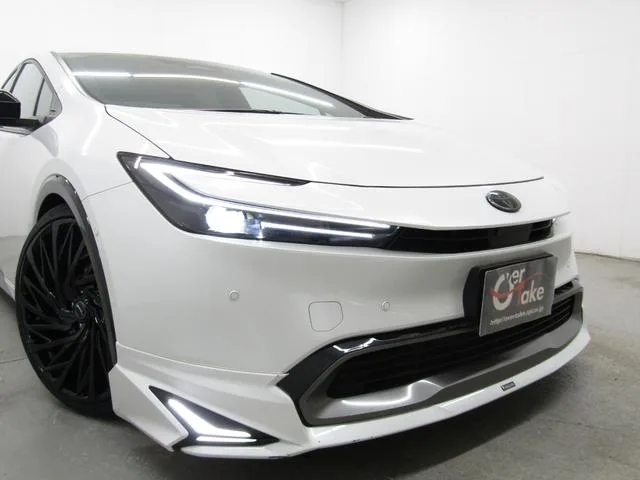 Toyota PRIUS Z 2023 — миниатюра 2