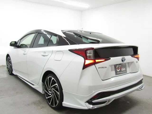 Toyota Prius S SAFETY PLUS II 2022 — миниатюра 2