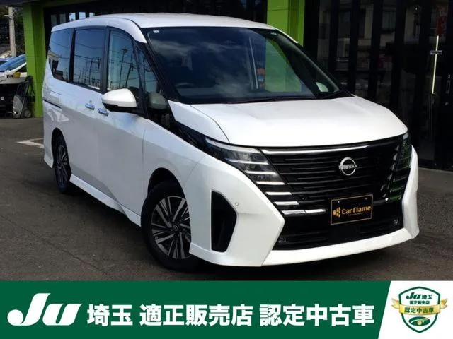 Nissan SERENA E-POWER HIGHWAY STAR V 2023 — фото 1, купить с доставкой в Москву
