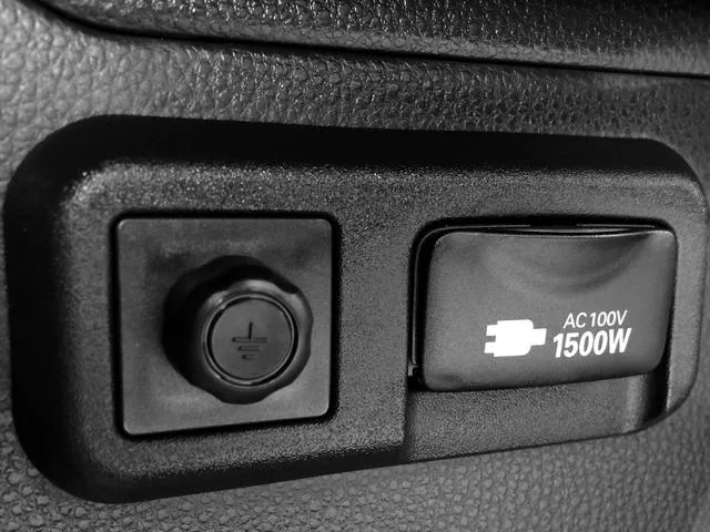 Toyota VOXY HYBRID S-Z 2023 — миниатюра 4