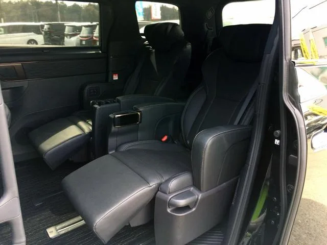Toyota ALPHARD HYBRID Z 2023 — миниатюра 3