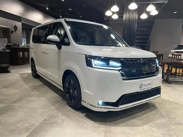 Honda STEPWAGON E:HEV SPADA 2025 — фото 1, купить с доставкой в Москву