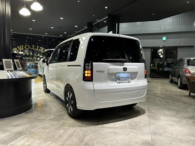Honda FREED E:HEV AIR EX 2025 — миниатюра 3