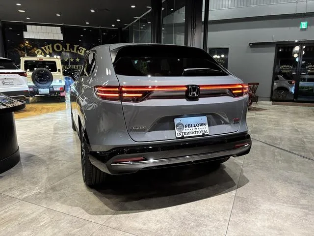 Honda VEZEL E:HEV RS 2026 — миниатюра 3