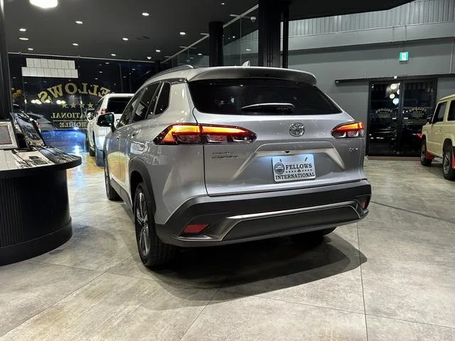 Toyota CorollaCross HYBRID Z 2025 — миниатюра 5