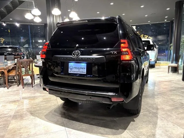 Toyota Land Cruiser Prado TX L PACKAGE MATT BLACK EDITION 2023 — миниатюра 3