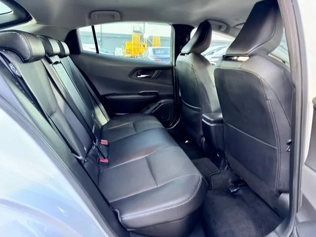 Toyota Prius Z 2023 — миниатюра 5