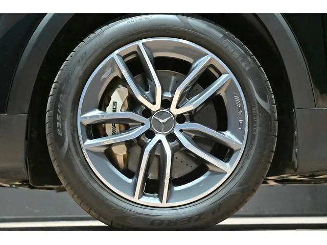 Mercedes Amg GLB 2023 — миниатюра 4